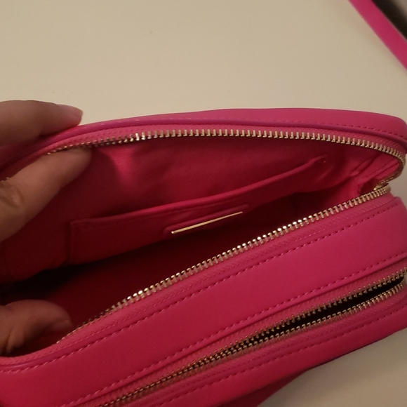 Tory Burch hot pink crossbody - Picture 7 of 7